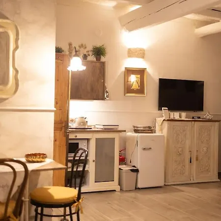 شقة Monolocale In Centro Con Doccia Idromassaggio