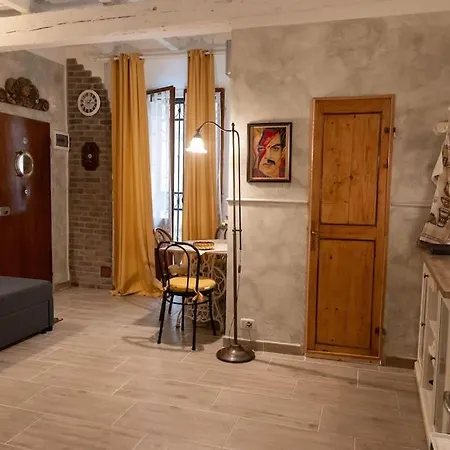 Monolocale In Centro Con Doccia Idromassaggio