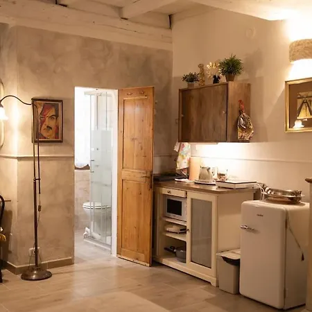 Apartman Monolocale In Centro Con Doccia Idromassaggio